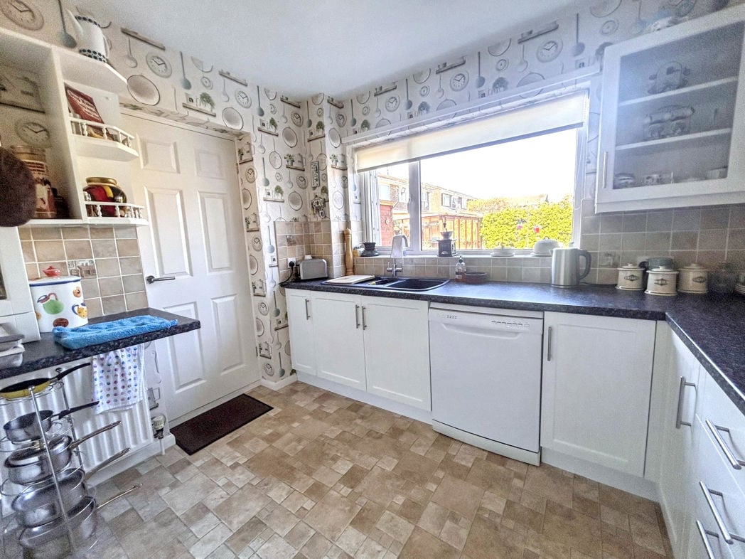 Property image 12 of 23