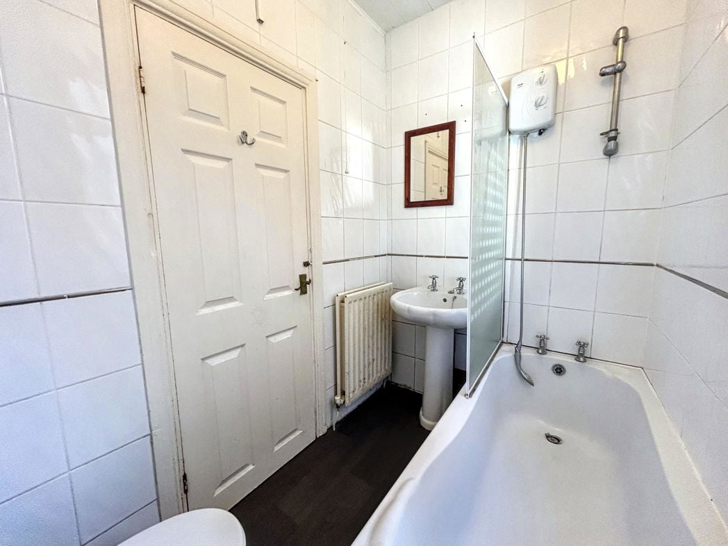 Property image 6 of 7