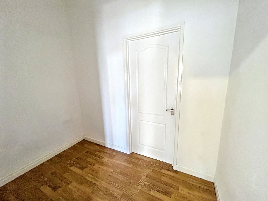 Property image 6 of 8