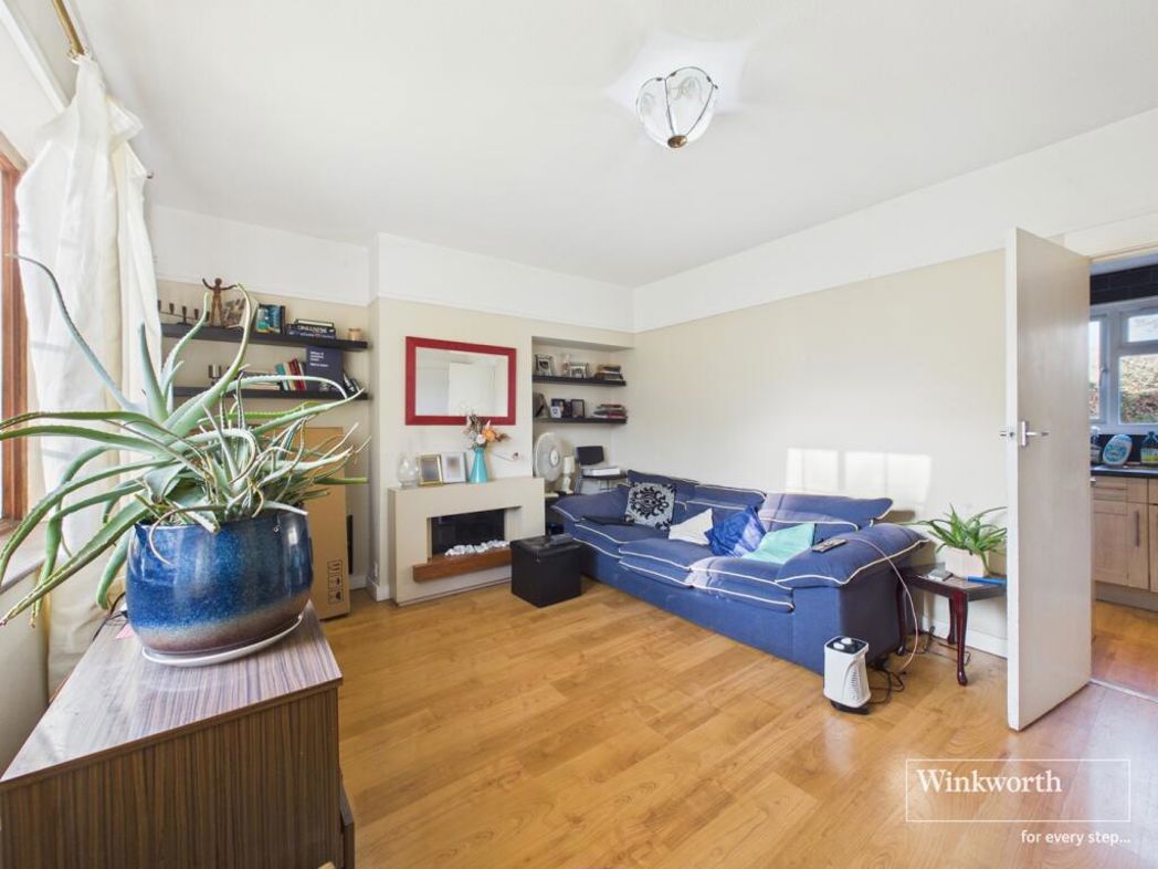 Property image 4 of 8