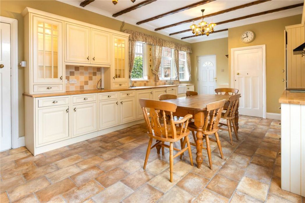 Property image 9 of 40