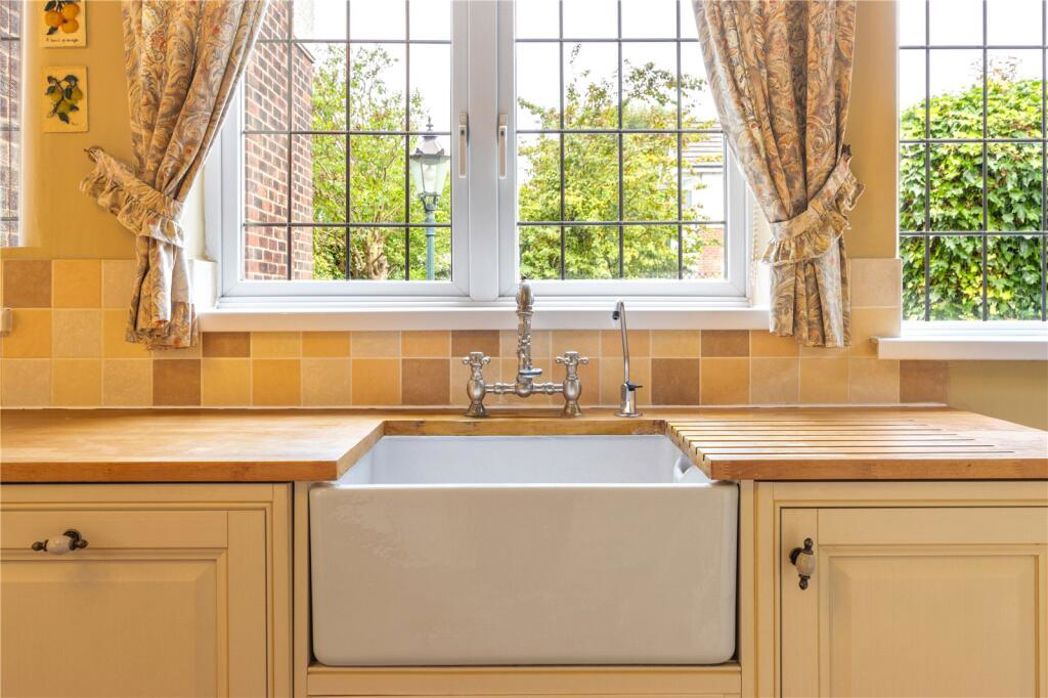 Property image 11 of 40
