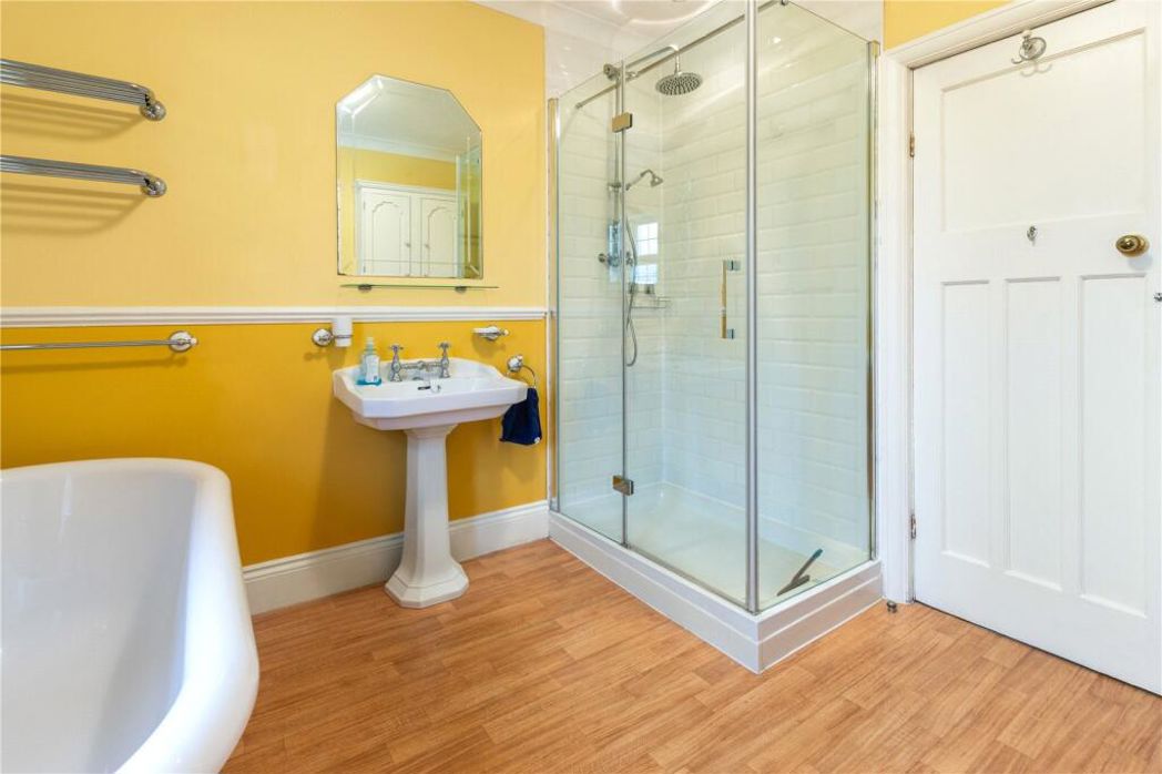 Property image 27 of 40