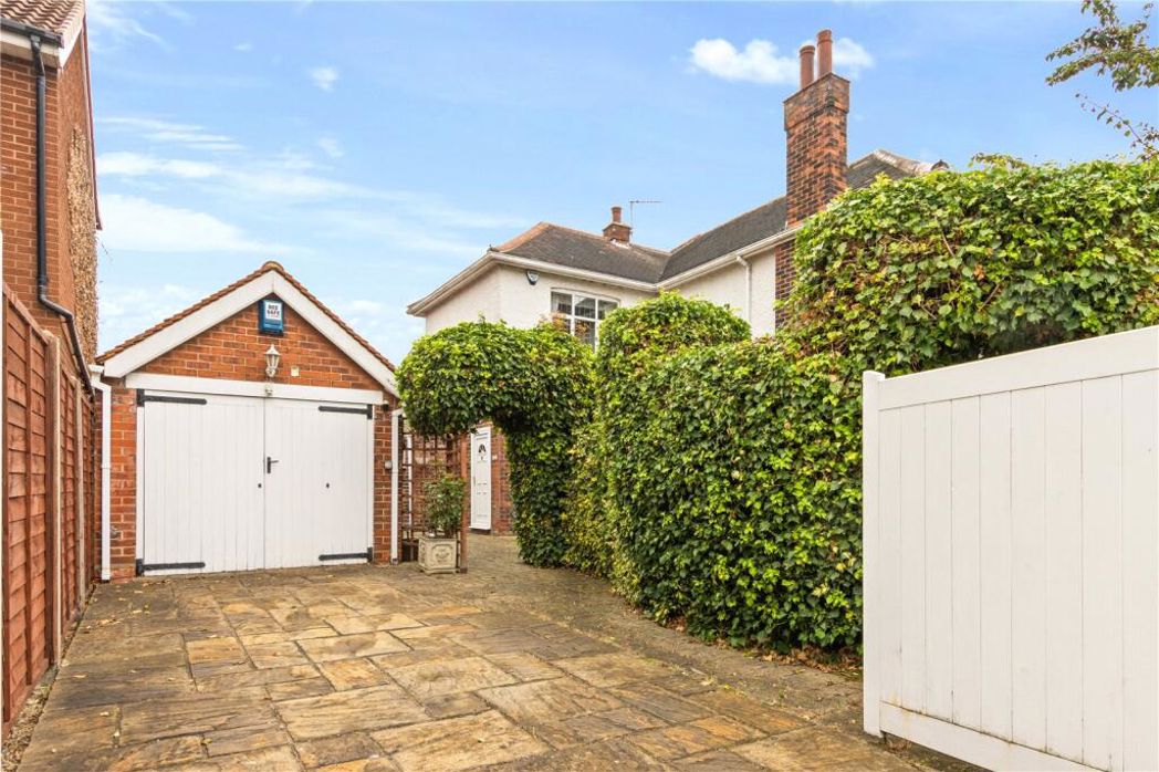 Property image 37 of 40