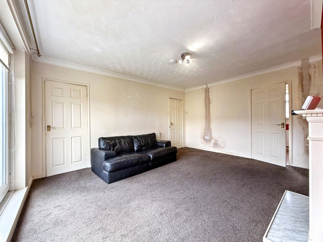 Property image 5 of 18
