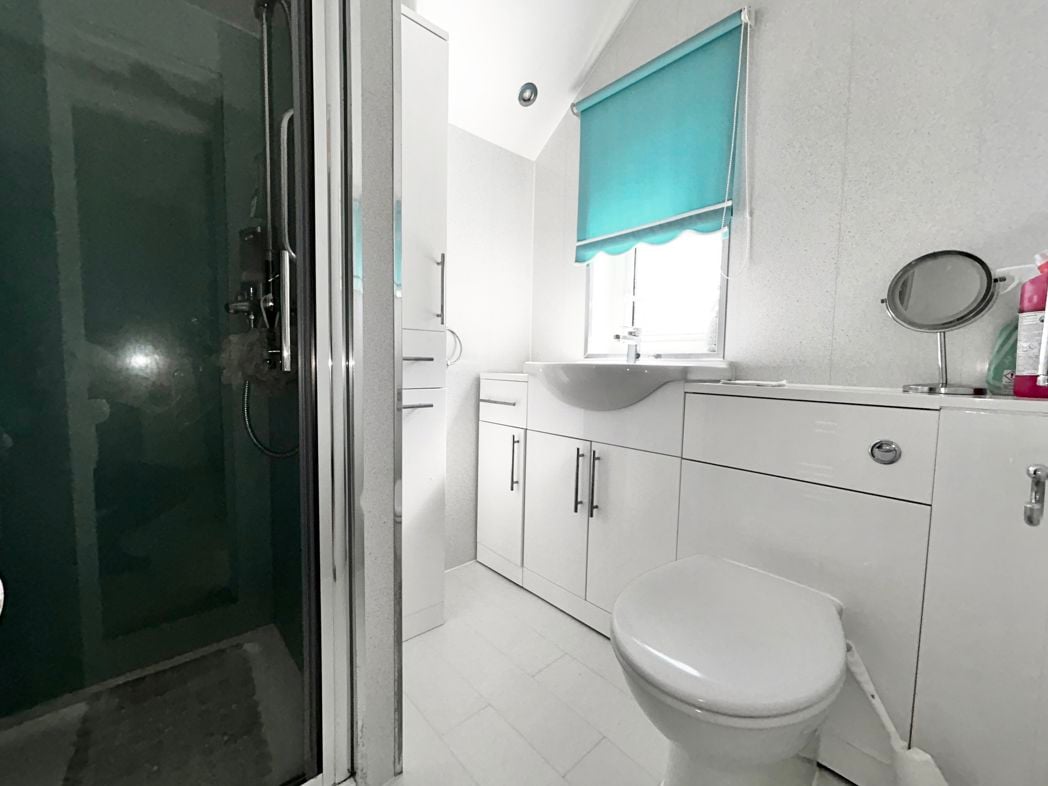 Property image 11 of 16