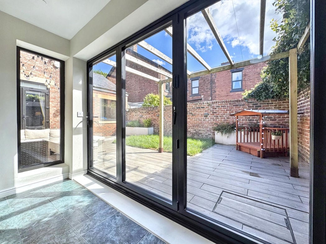 Property image 16 of 39