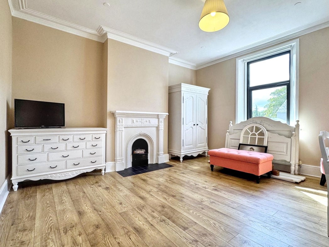 Property image 23 of 39