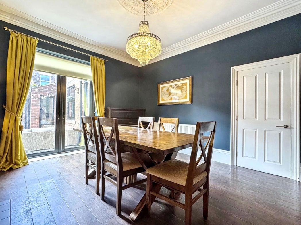 Property image 11 of 39