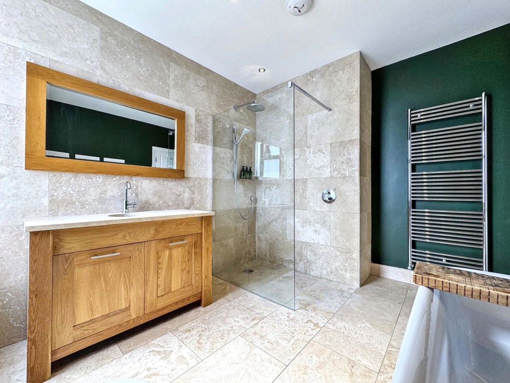 Property image 28 of 39