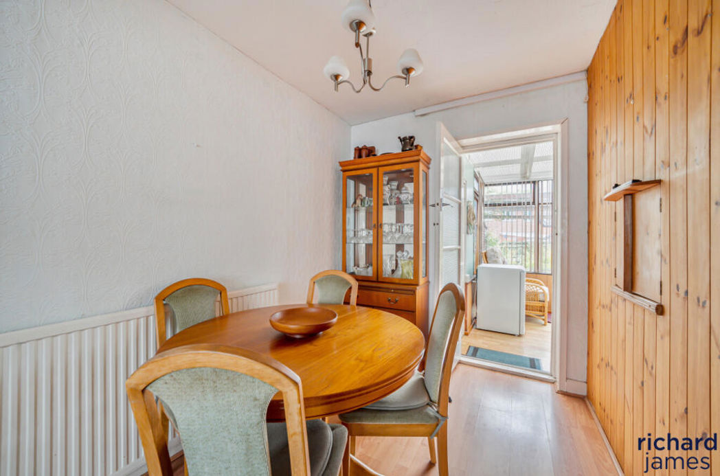 Property image 6 of 19