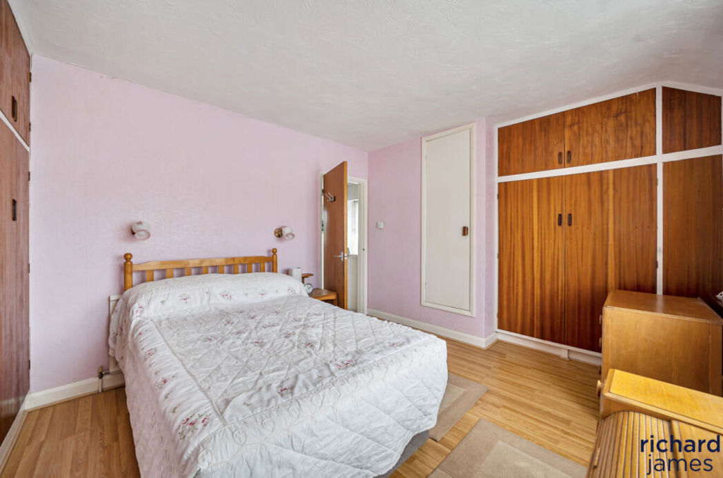 Property image 13 of 19