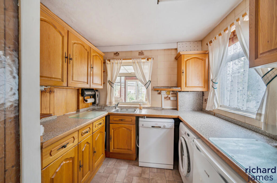 Property image 5 of 19