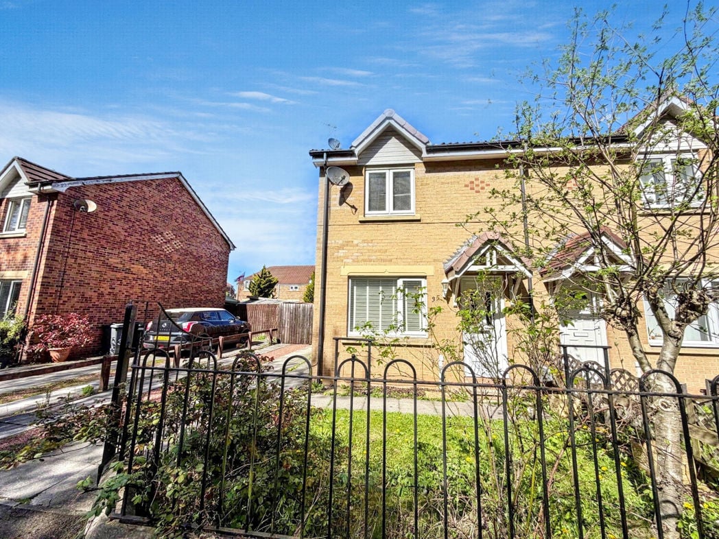 Property image 4 of 11