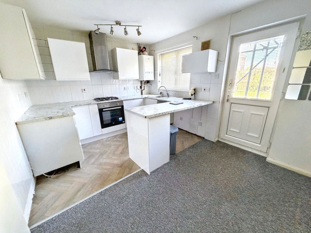 Property image 2 of 11