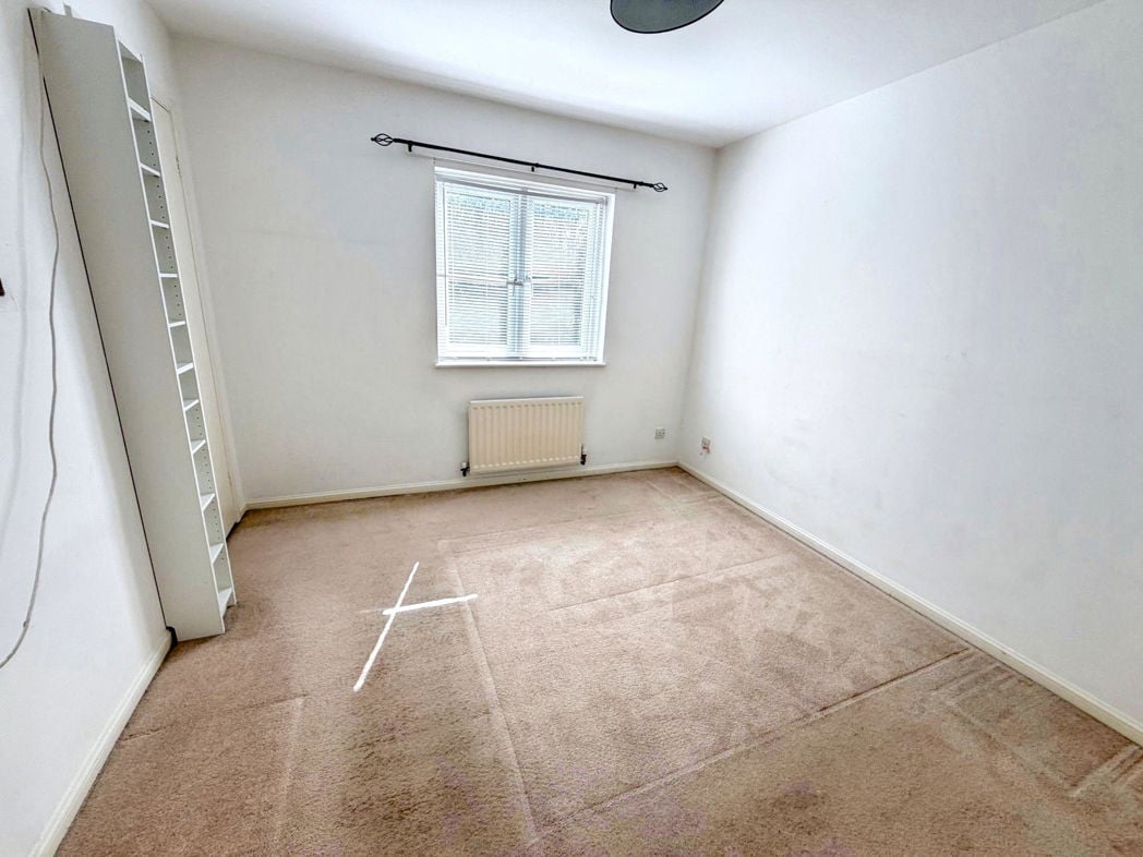 Property image 10 of 11