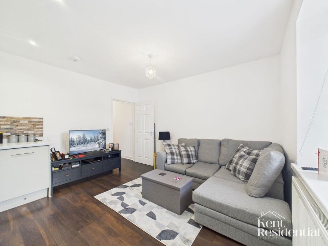 Property image 3 of 9