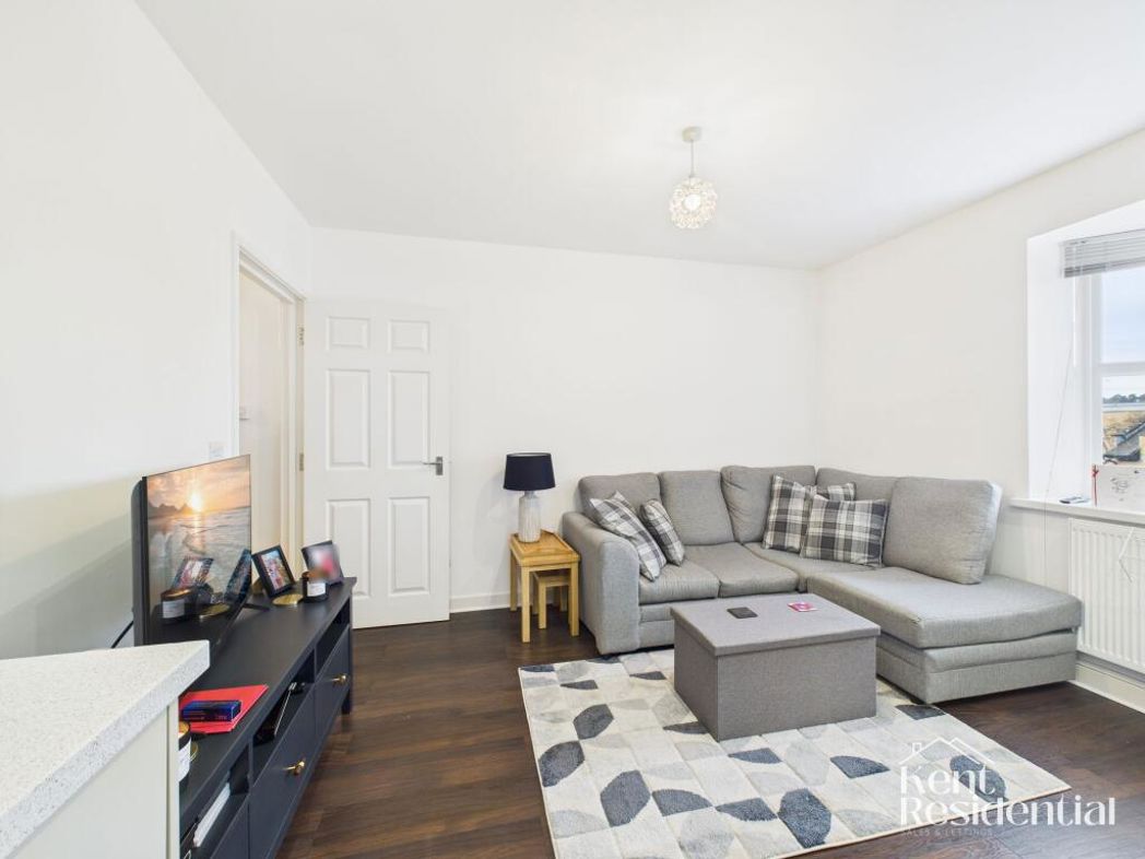 Property image 4 of 9
