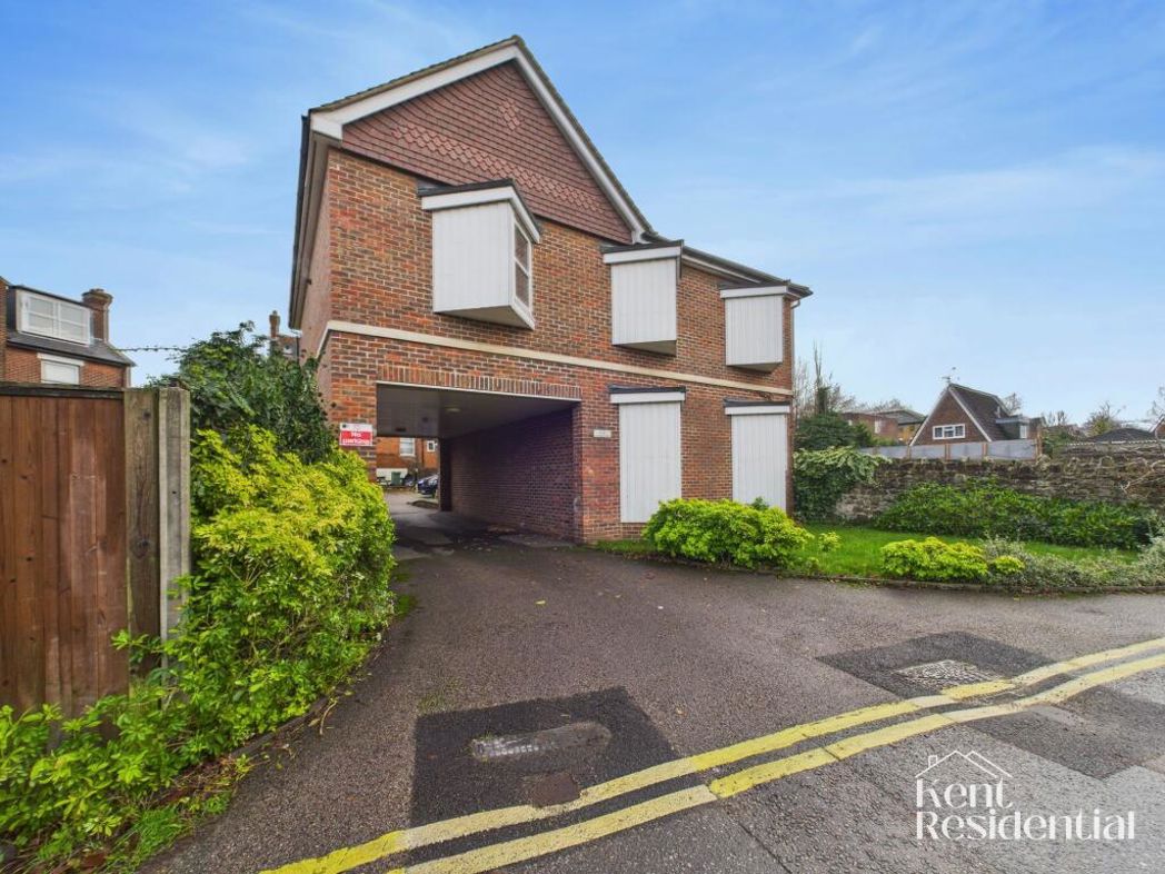 Property image 8 of 9