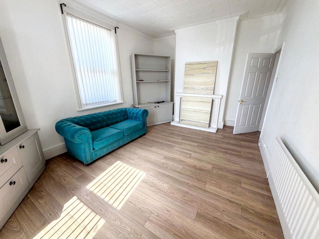 Property image 2 of 7