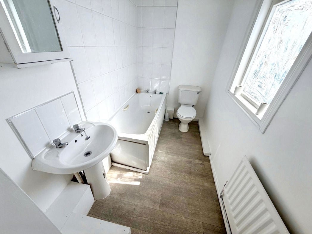 Property image 4 of 7