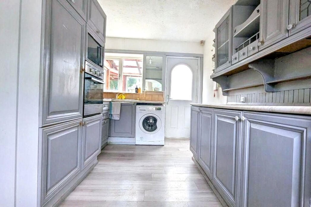 Property image 2 of 19