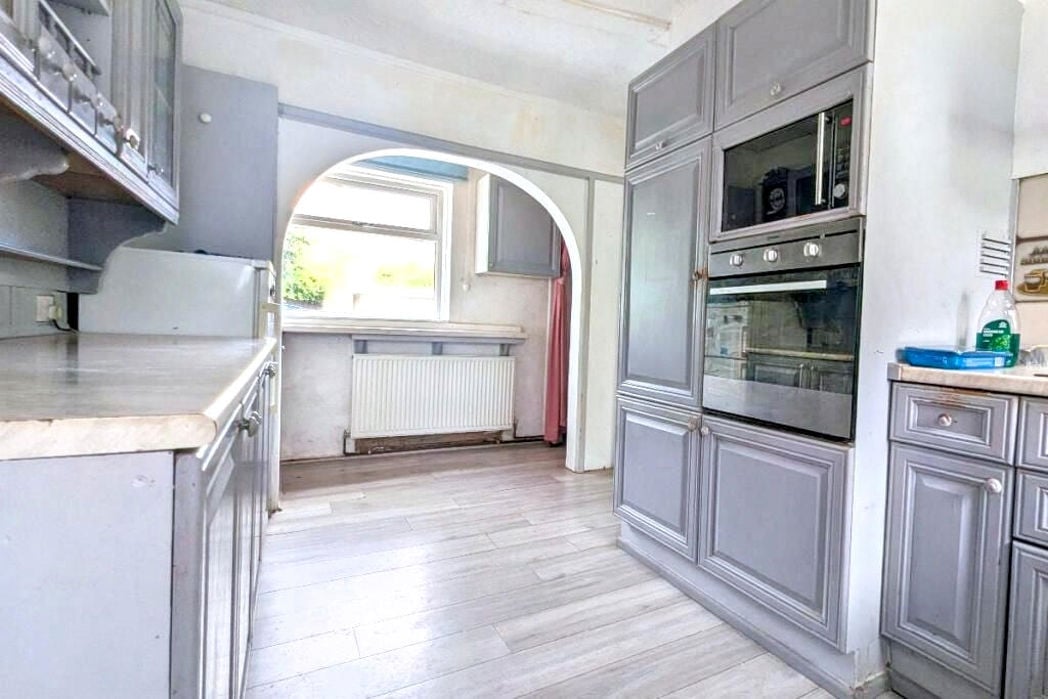 Property image 4 of 19