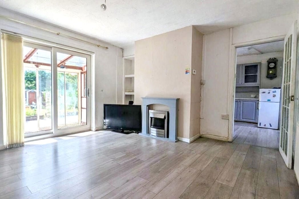Property image 3 of 19