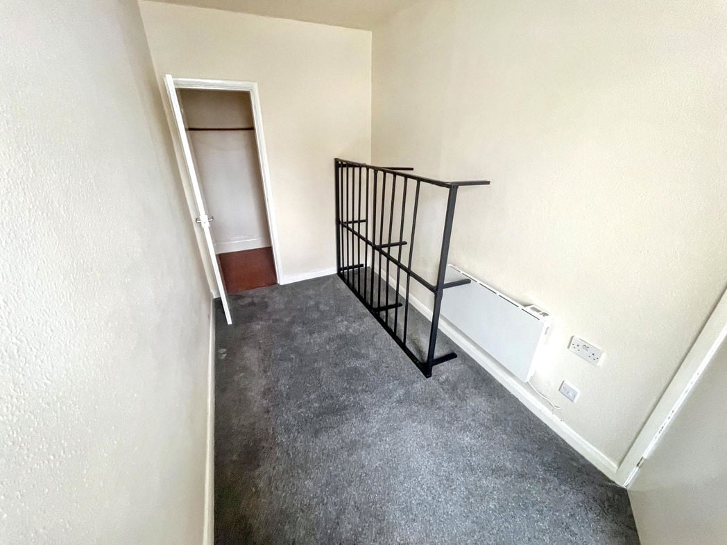 Property image 7 of 11