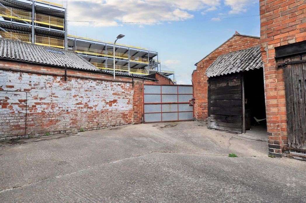 Property image 3 of 20