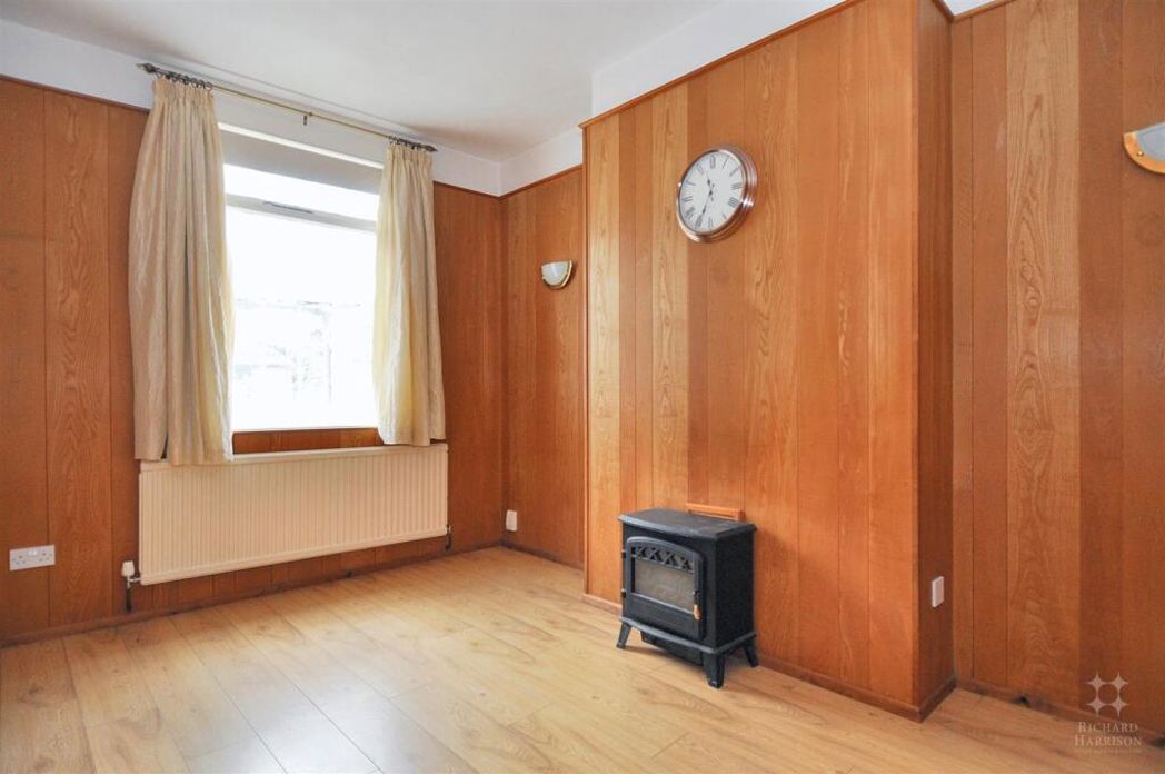 Property image 8 of 20