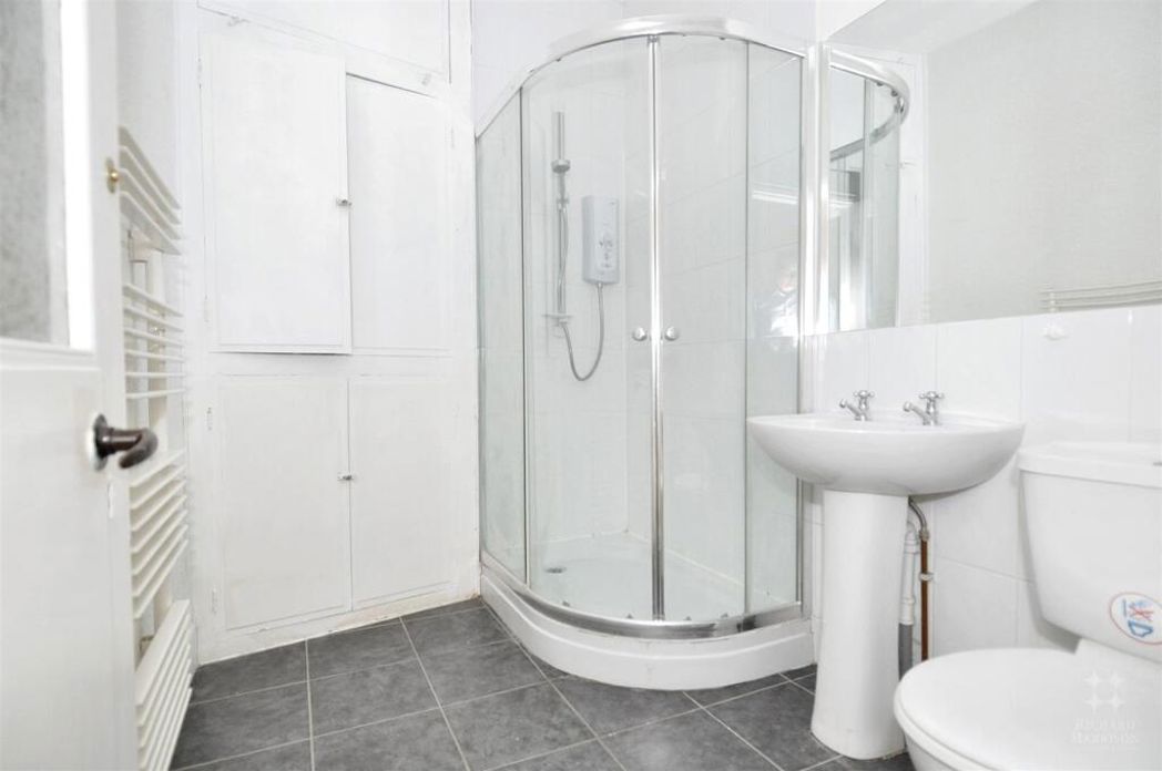 Property image 11 of 20