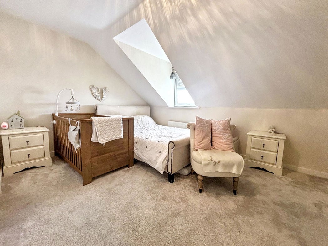Property image 5 of 12