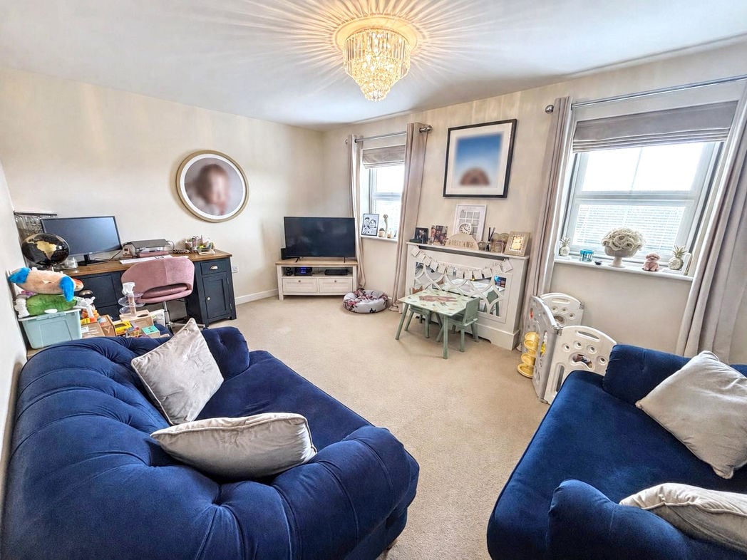 Property image 2 of 12