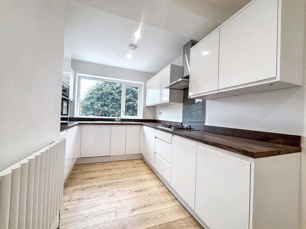 Property image 6 of 12