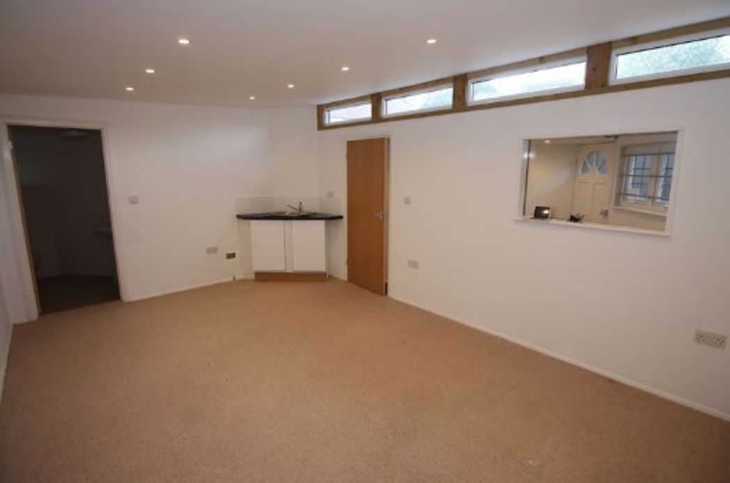 Property image 9 of 23