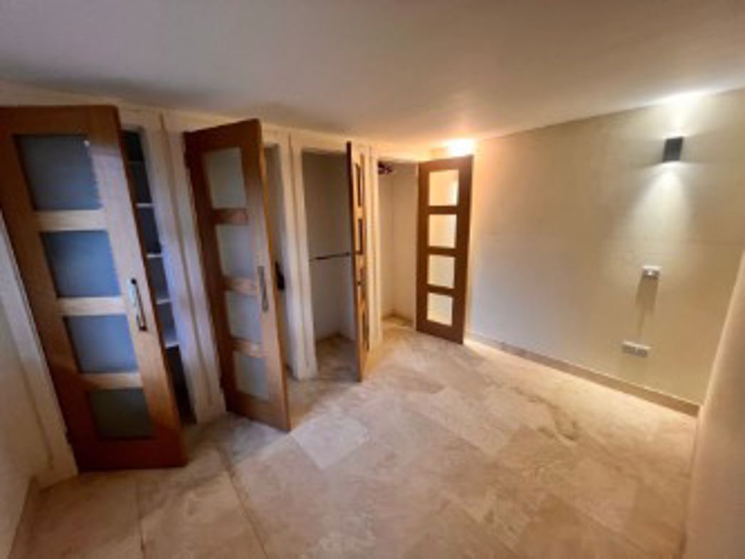 Property image 16 of 23