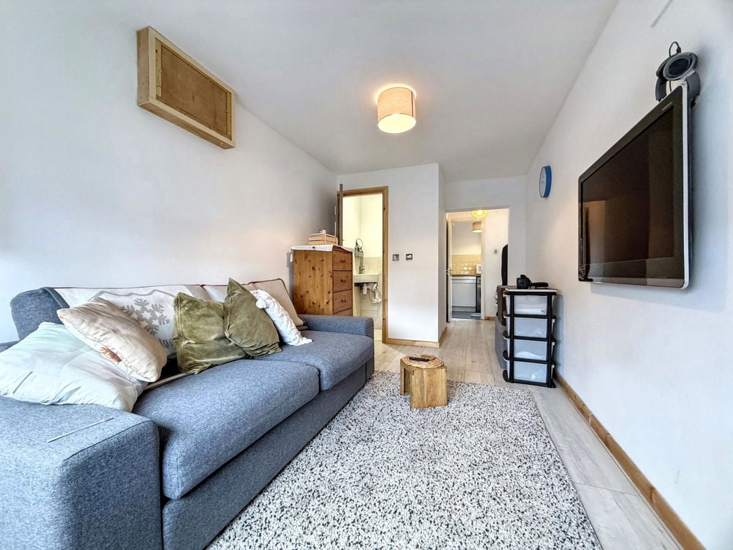 Property image 13 of 29
