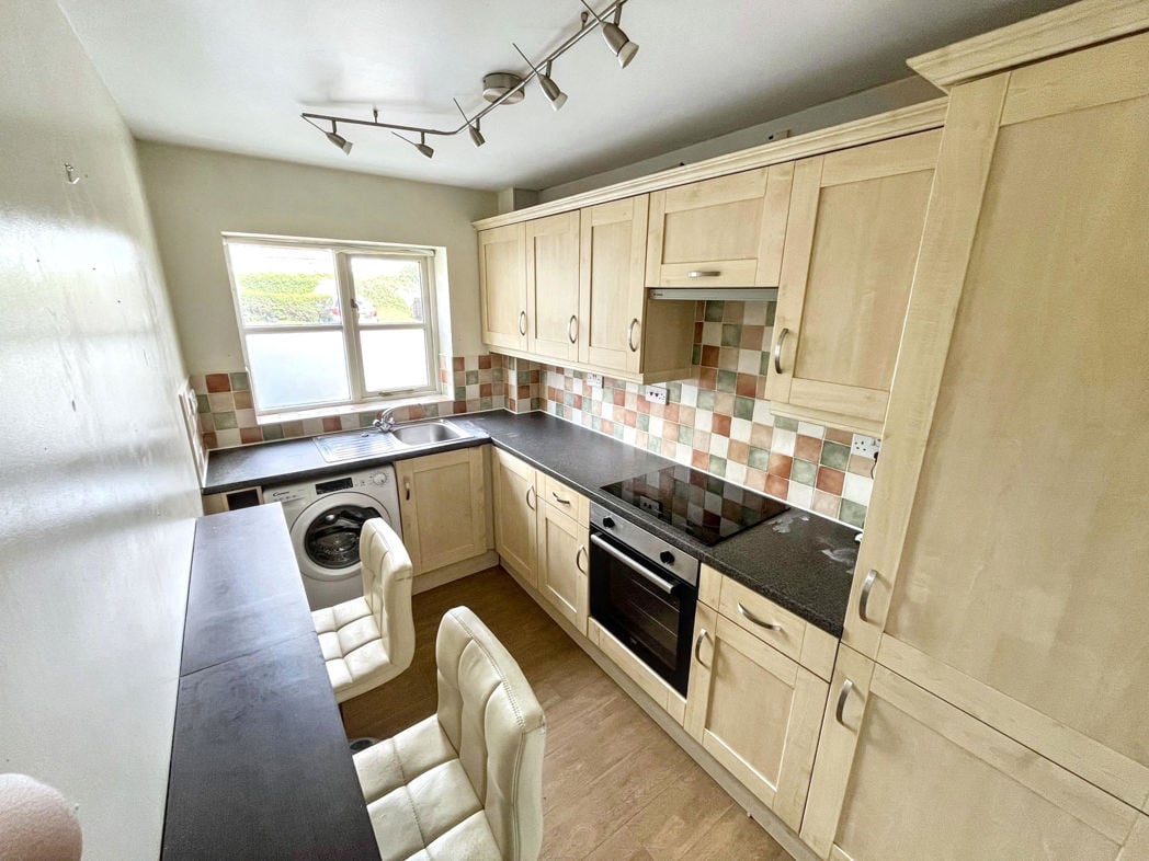 Property image 2 of 9