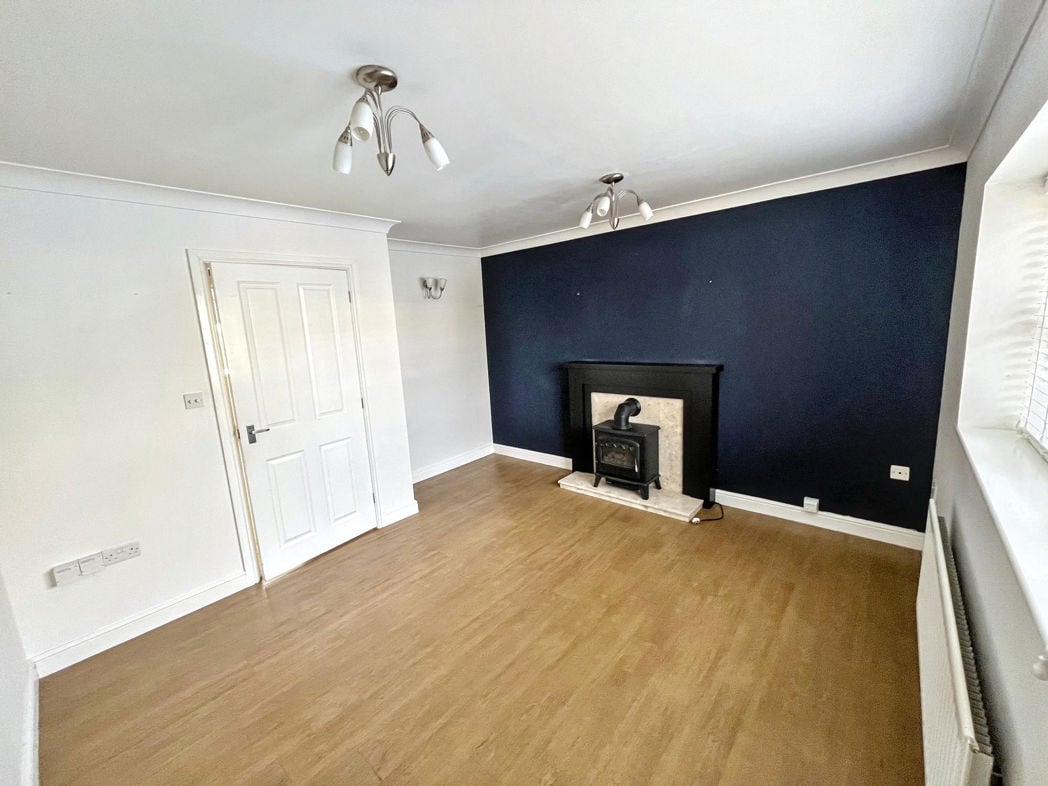 Property image 4 of 9