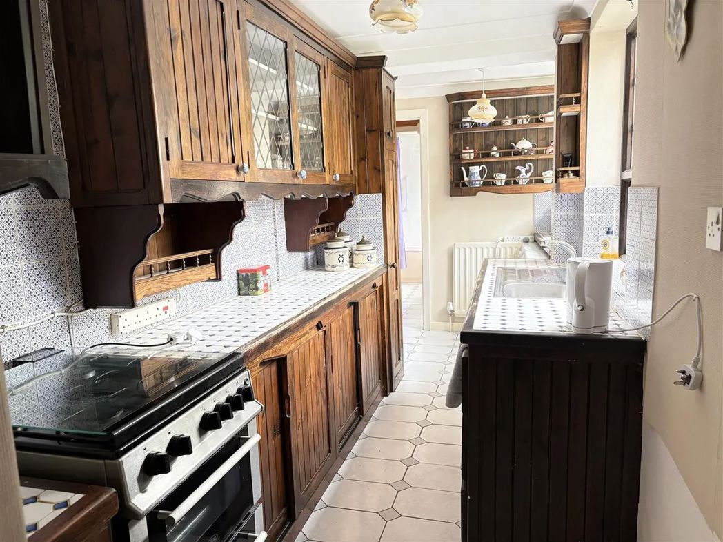 Property image 10 of 19