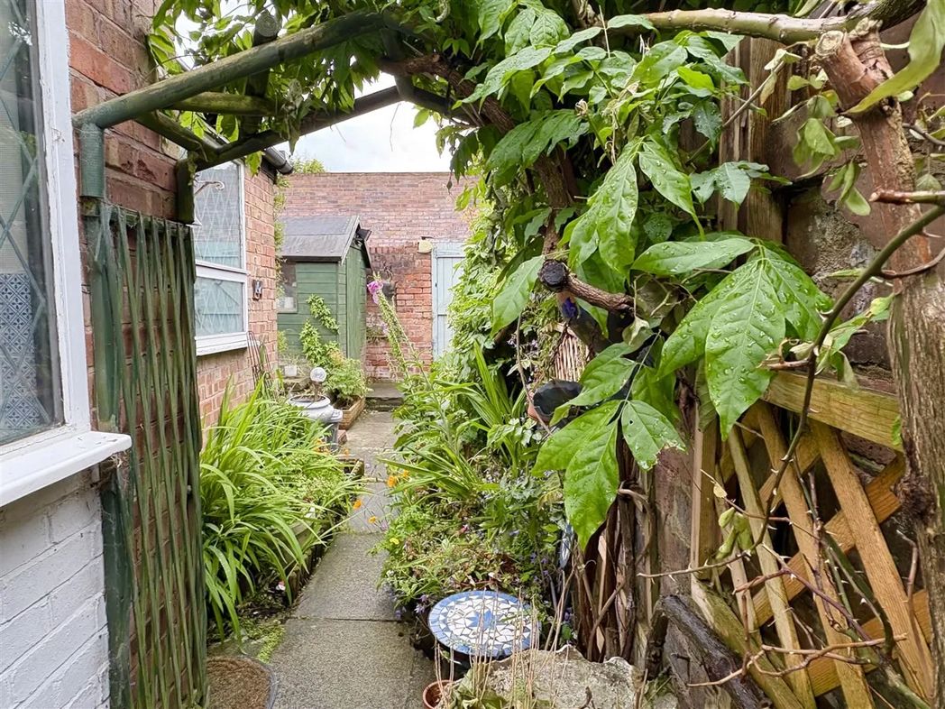 Property image 14 of 19