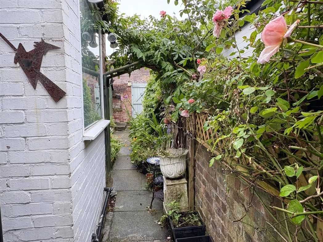 Property image 15 of 19