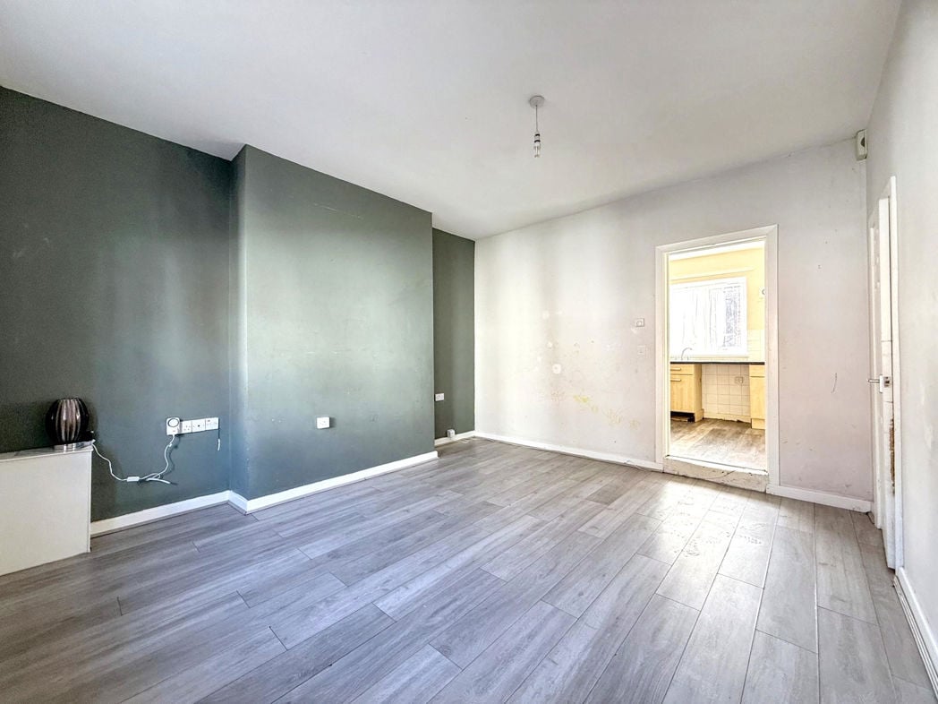 Property image 3 of 17