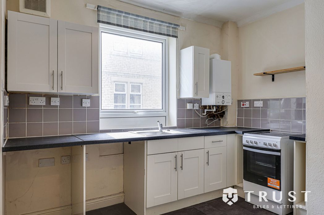 Property image 4 of 11