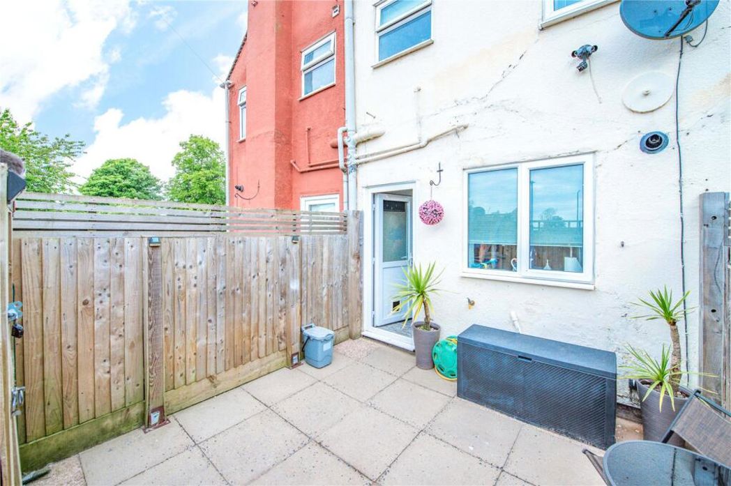 Property image 10 of 25
