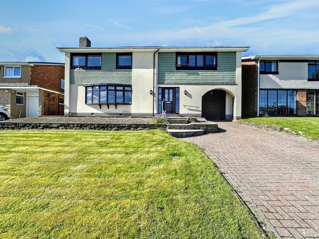Property image 1 of 32
