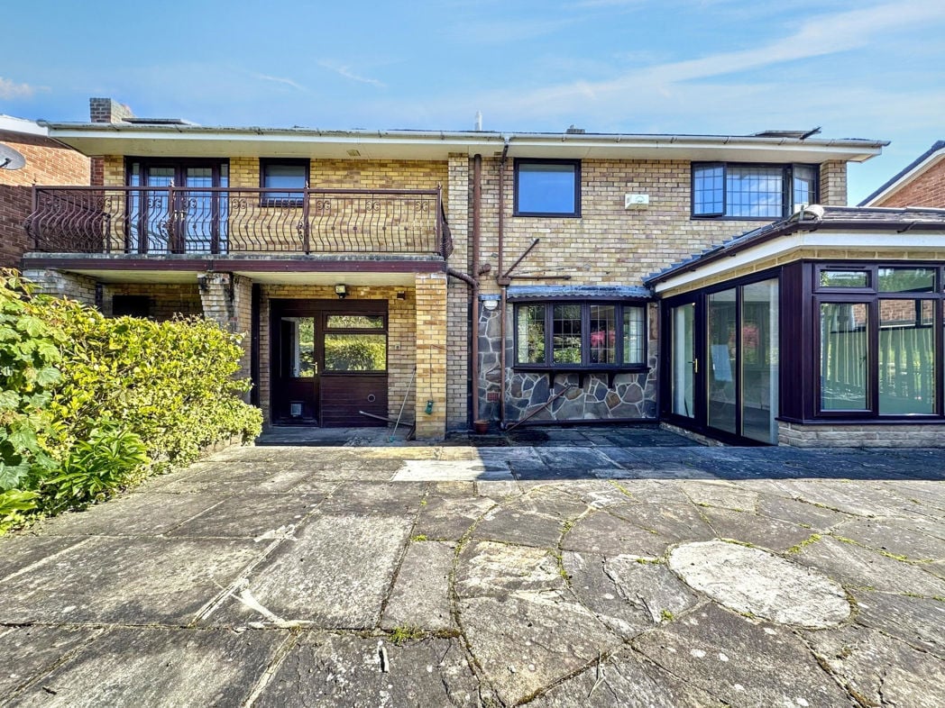 Property image 26 of 32