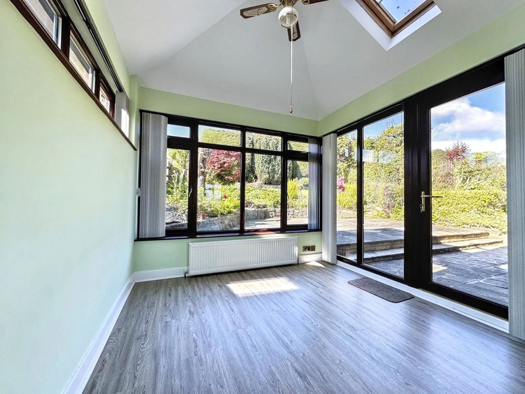 Property image 8 of 32