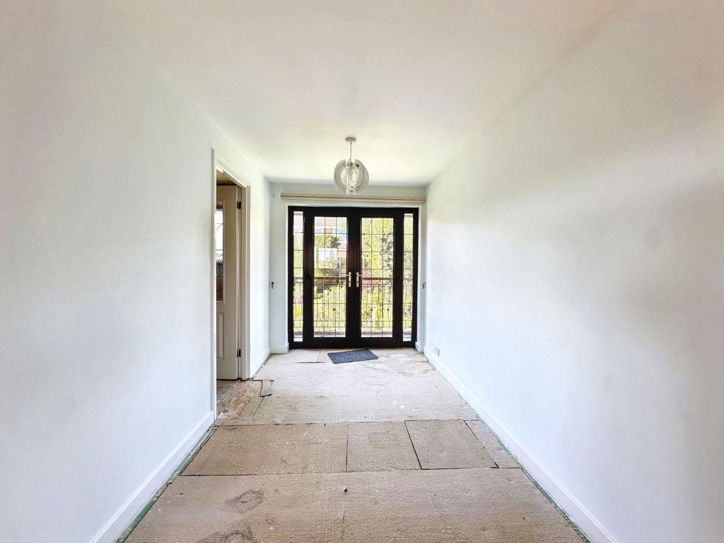 Property image 15 of 32